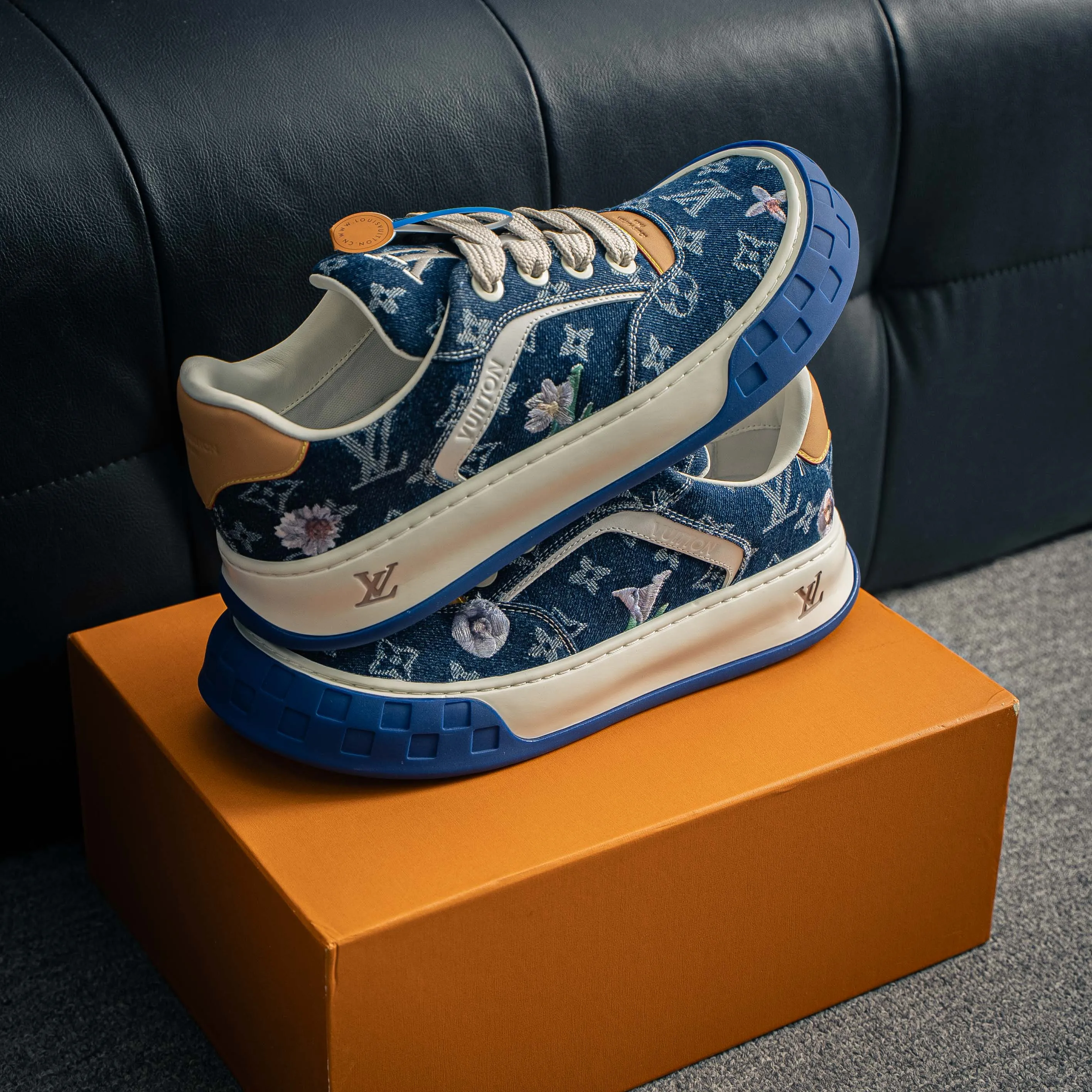 LV tilted ， Shoes，Sneakers， Shoes，Skate Shoes~~ Sneakers， LV Shoes ， Cushioning TPU Vuitton ，
